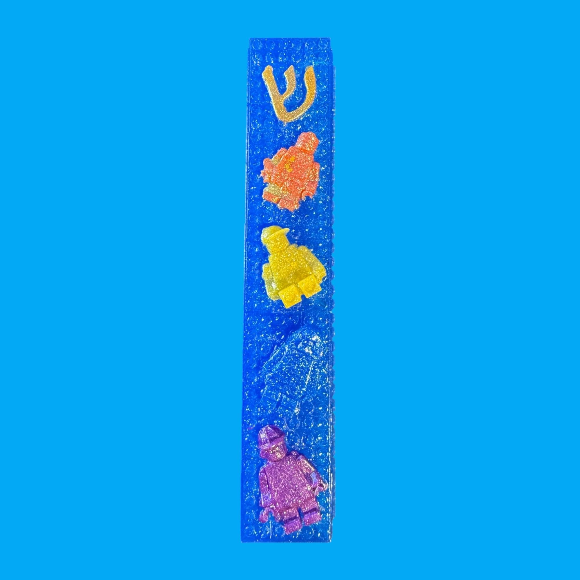 Toy Brick Mezuzah Cover – Handmade Resin Judaica Case, Unique Brick-Themed Artisan Mezuzah Holder Perfect for Children's Rooms