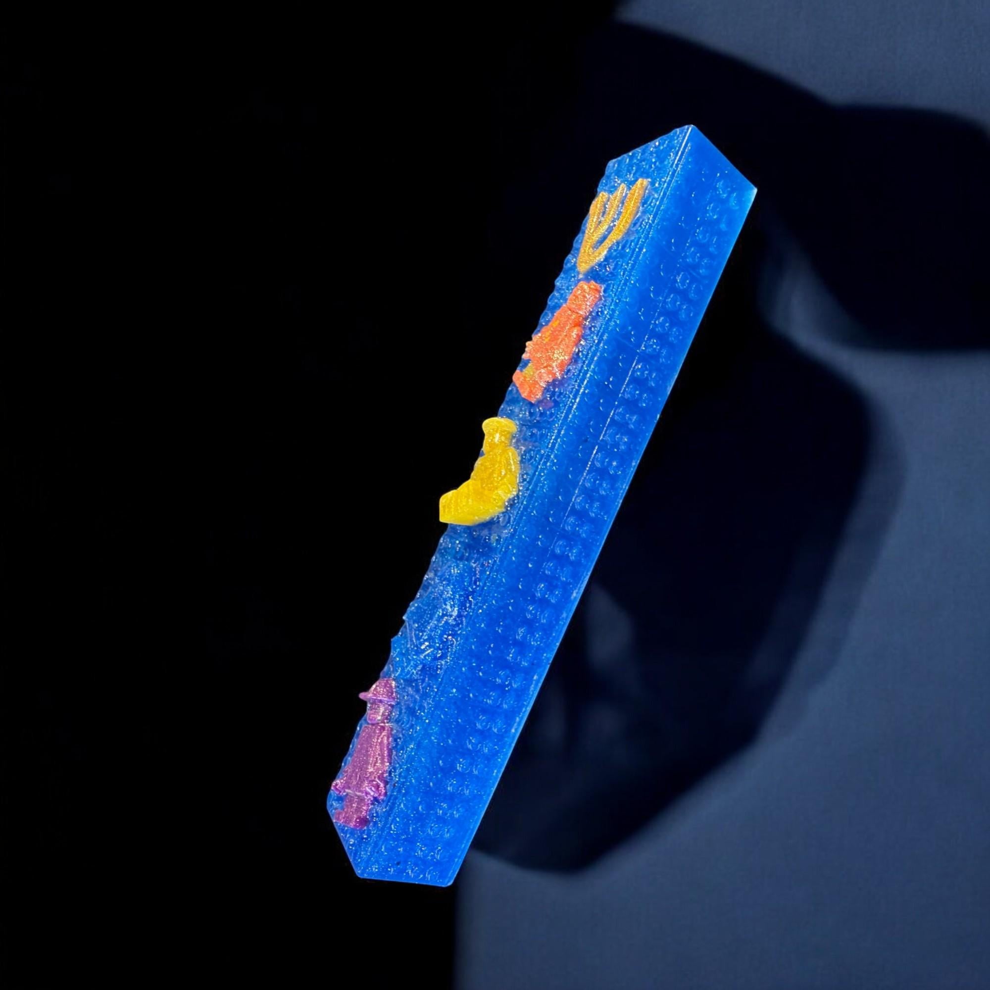 Toy Brick Mezuzah Cover – Handmade Resin Judaica Case, Unique Brick-Themed Artisan Mezuzah Holder Perfect for Children's Rooms